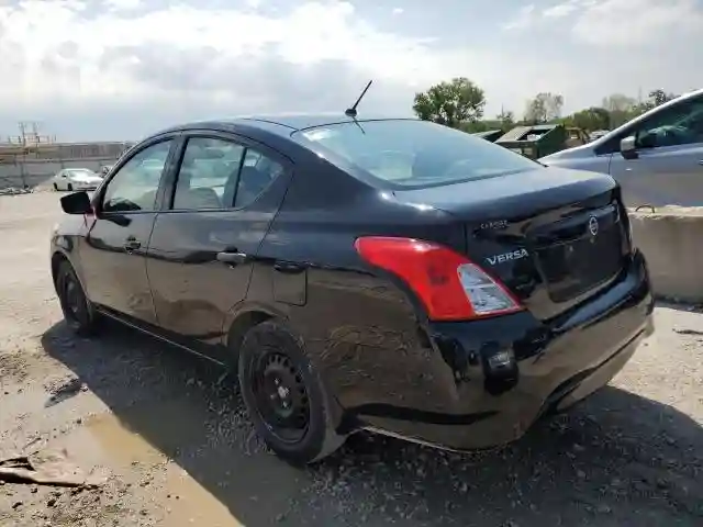 3N1CN7AP9JL842393 2018 NISSAN VERSA-1