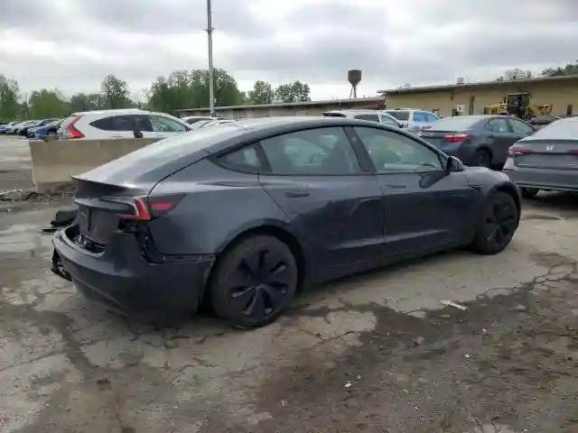 5YJ3E1EA8RF773982 2024 TESLA MODEL 3-2