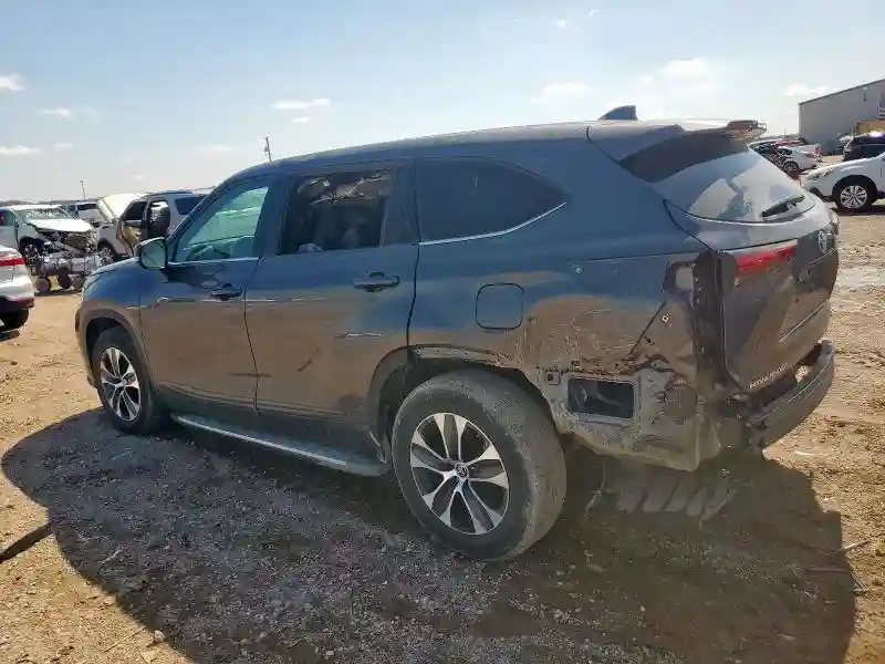 5TDGZRAH9NS557569 2022 TOYOTA HIGHLANDER-1