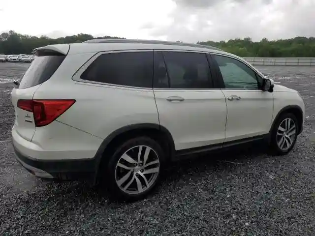 5FNYF5H91HB032616 2017 HONDA PILOT-2