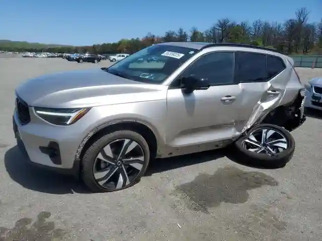 YV4L12ULXR2226152 2024 VOLVO XC40 PLUS-0