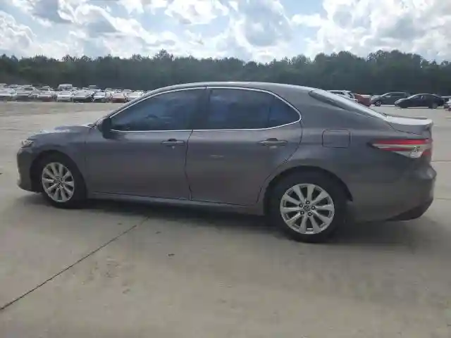 4T1B11HK9JU034588 2018 TOYOTA CAMRY-1