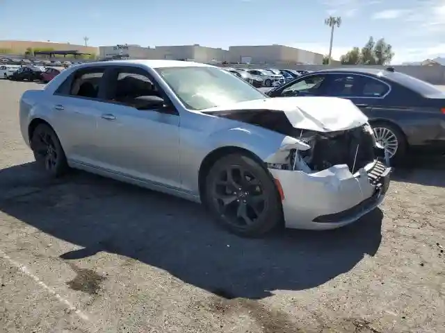 2C3CCAAG3LH212658 2020 CHRYSLER 300-3