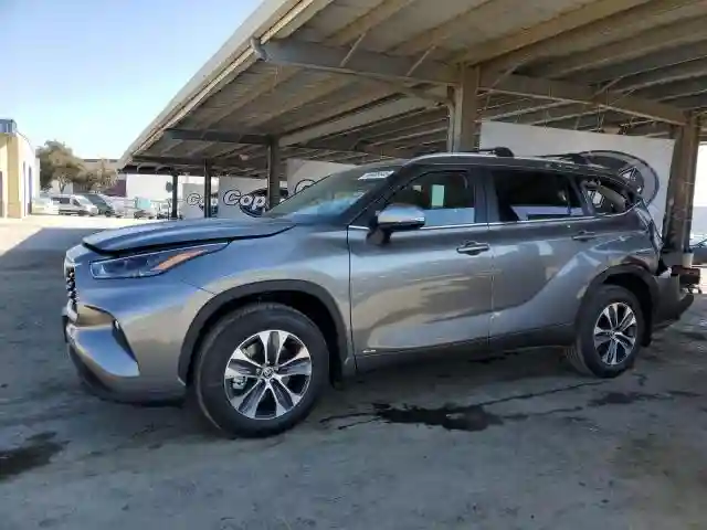 5TDKBRCH9SS665780 2025 TOYOTA HIGHLANDER-0