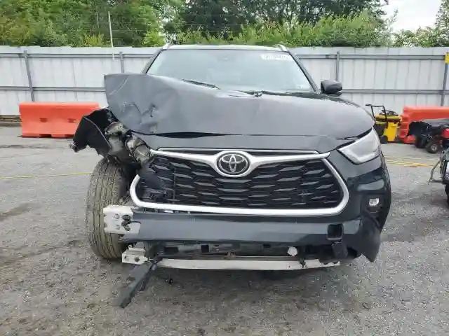 5TDGZRBH9MS106817 2021 TOYOTA HIGHLANDER-4