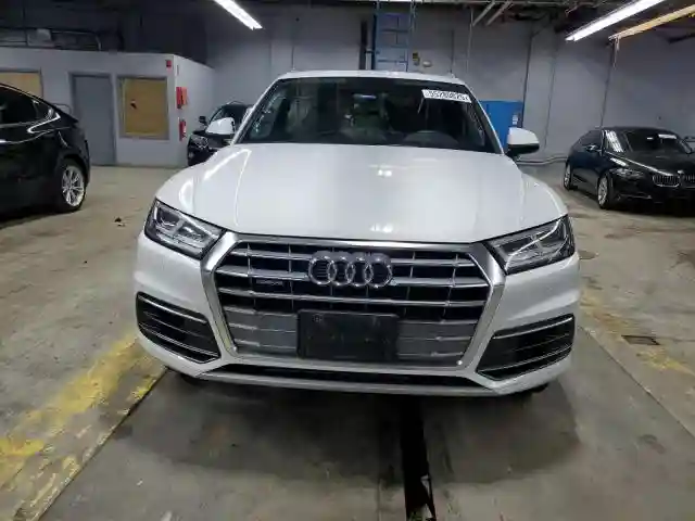 WA1BNAFY8K2045167 2019 AUDI Q5-4