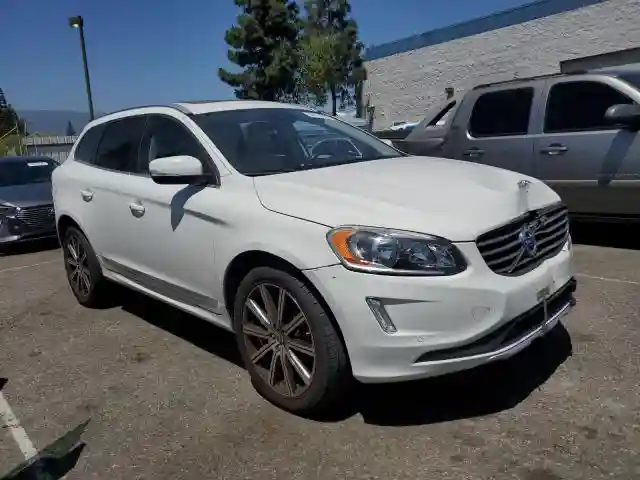 YV440MDK4F2658497 2015 VOLVO XC60-3