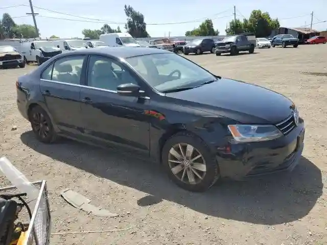 3VWD67AJ7GM413375 2016 VOLKSWAGEN JETTA-3
