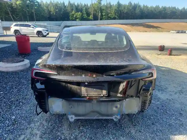 5YJ3E1EA9SF928187 2025 TESLA MODEL 3-5