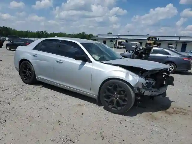 2C3CCAAGXKH723055 2019 CHRYSLER 300-3