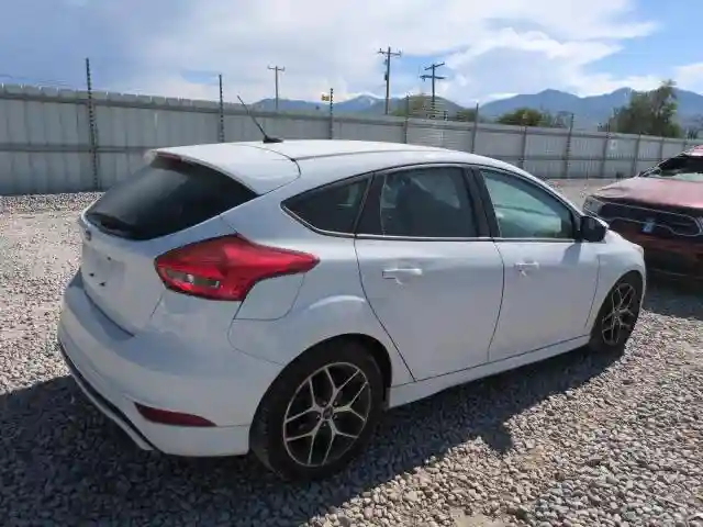 1FADP3K26GL293754 2016 FORD FOCUS-2