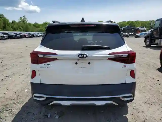 KNDEU2AA2M7118948 2021 KIA SELTOS-5