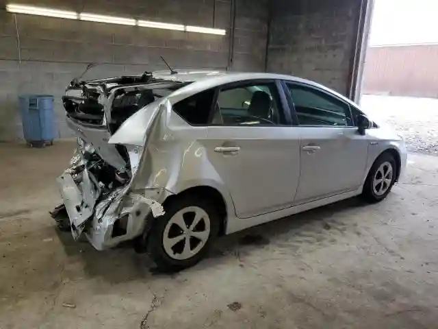 JTDKN3DU3F1924136 2015 TOYOTA PRIUS-2