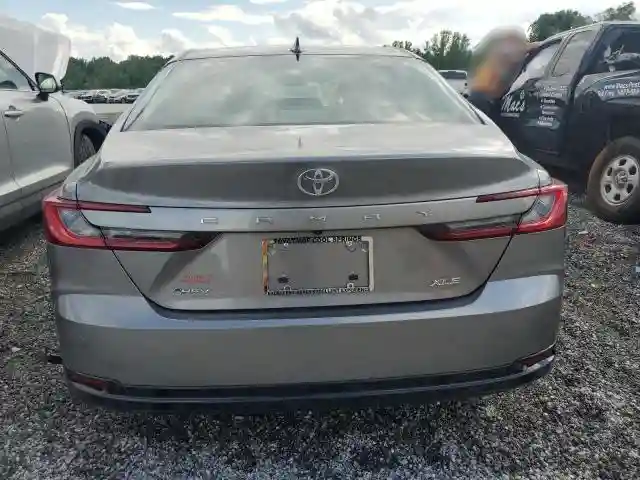 4T1DAACK4SU573816 2025 TOYOTA CAMRY-5
