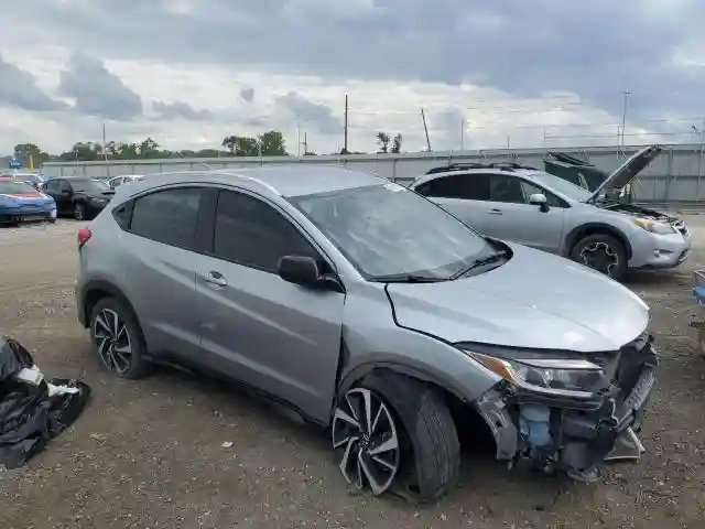 3CZRU5H18KG702436 2019 HONDA HR-V-3