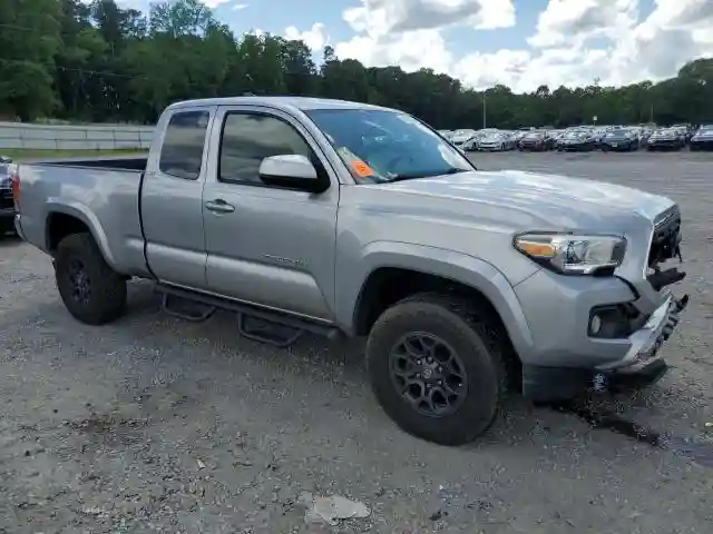 5TFSZ5AN3HX071735 2017 TOYOTA TACOMA-3