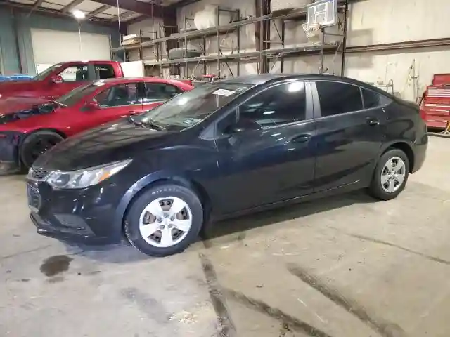 1G1BC5SM0J7235397 2018 CHEVROLET CRUZE-0