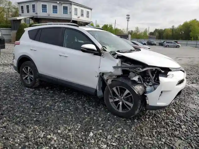 2T3RFREV0JW742393 2018 TOYOTA RAV4-3