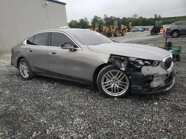 WBA53FJ09RCS08708 2024 BMW 5 SERIES-3