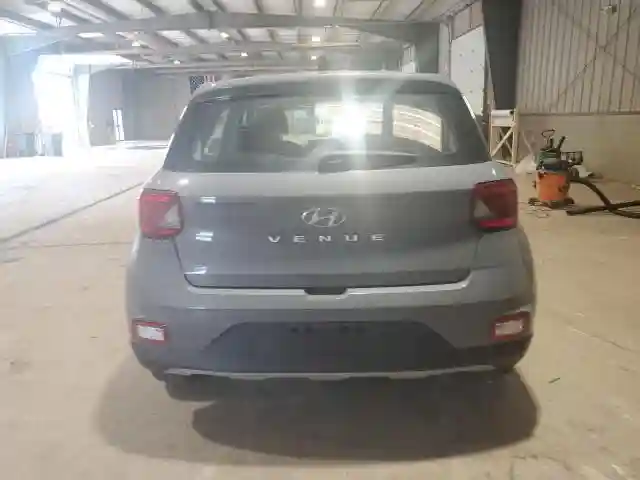 KMHRB8A36NU141921 2022 HYUNDAI VENUE-5