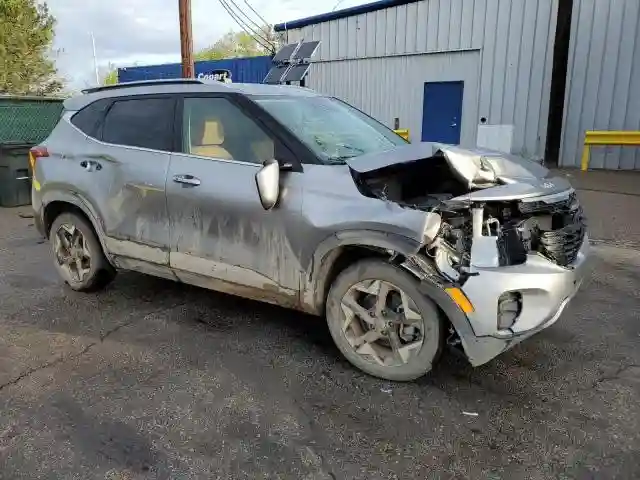 KNDERCAA0R7634143 2024 KIA SELTOS-3