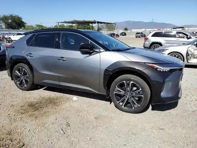 JTMAAAAA5RA037759 2024 TOYOTA BZ4X XLE-3