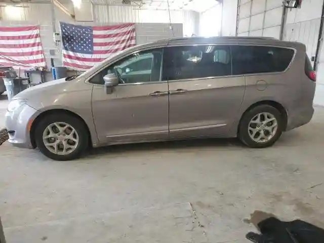 2C4RC1EG4HR637842 2017 CHRYSLER PACIFICA-0