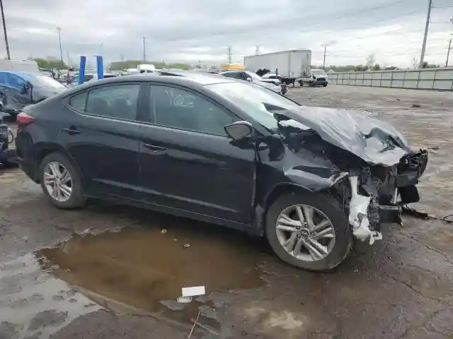 5NPD84LFXKH457065 2019 HYUNDAI ELANTRA-3