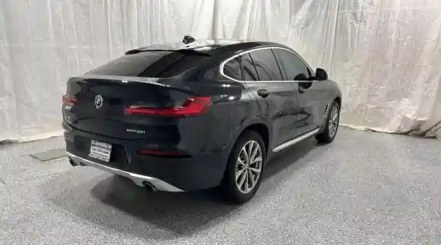 5UXUJ3C58KLG54108 2019 BMW X4-3