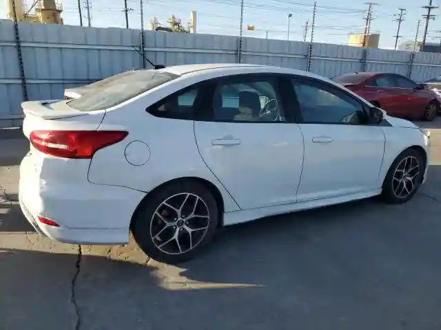 1FADP3F26GL336032 2016 FORD FOCUS-2