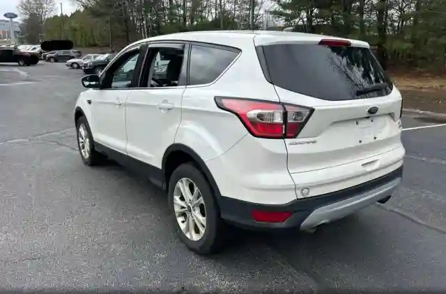 1FMCU9GD6HUB93656 2017 FORD ESCAPE-2