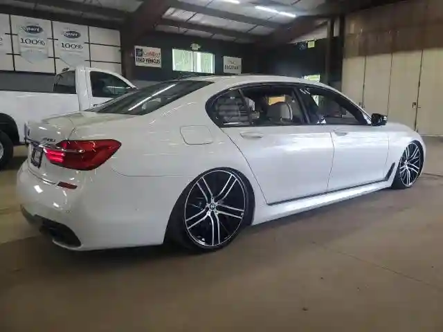 WBA7F2C51JG424647 2018 BMW 7 SERIES-2