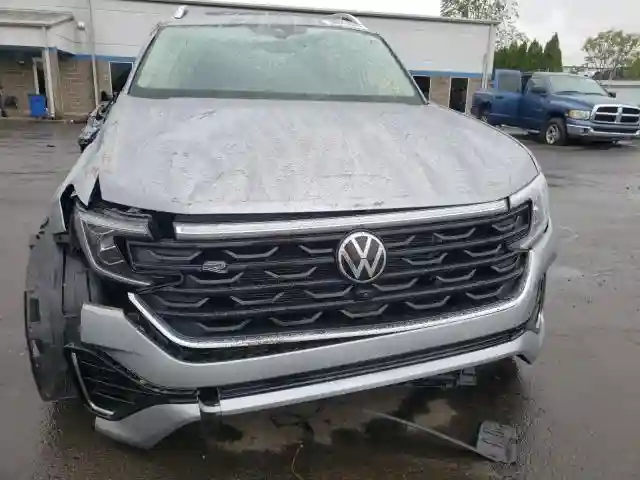 1V2FR2CA9RC555829 2024 VOLKSWAGEN ATLAS-4
