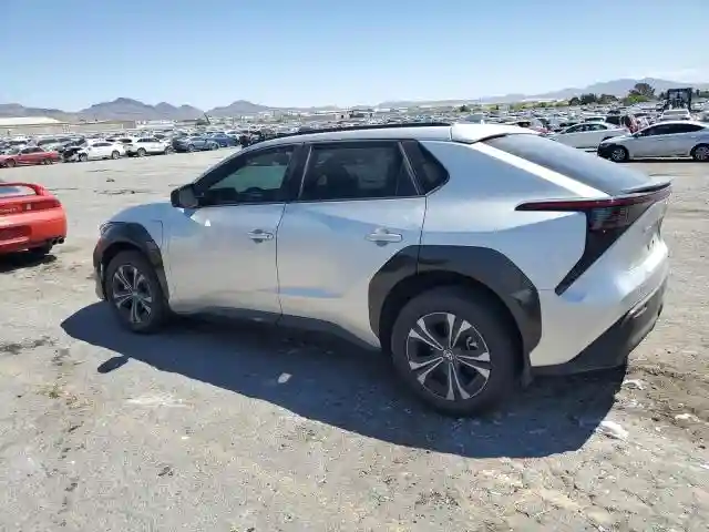 JTMABACAXRA056625 2024 TOYOTA BZ4X XLE-1