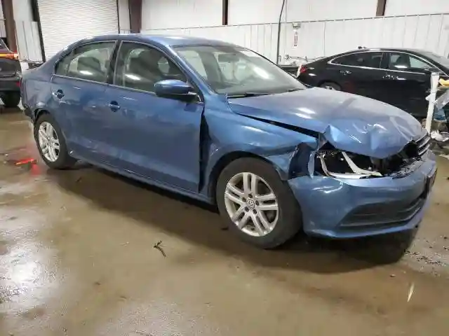 3VW2B7AJ8JM217228 2018 VOLKSWAGEN JETTA-3