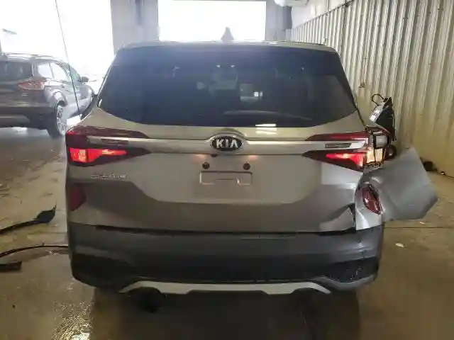 KNDEPCAA4M7213217 2021 KIA SELTOS-5