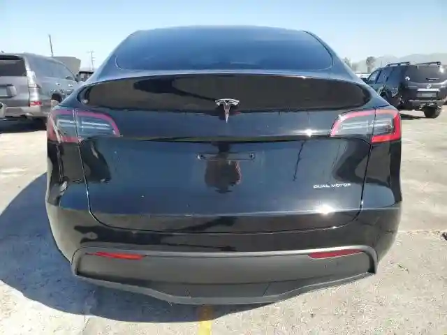 7SAYGDEE8RA231933 2024 TESLA MODEL Y-5
