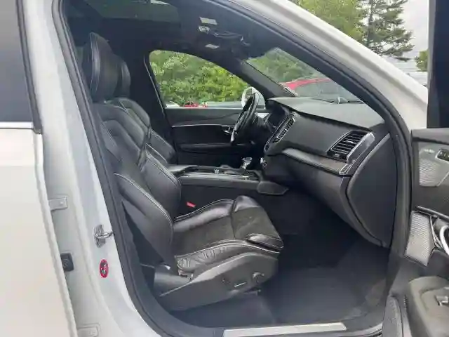 YV4A22PM9G1051453 2016 VOLVO XC90-4