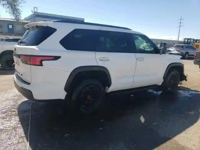 7SVAAABA1RX032219 2024 TOYOTA SEQUOIA-2