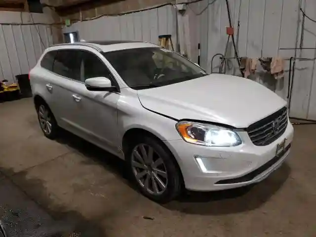YV440MRU0H2192550 2017 VOLVO XC60-3