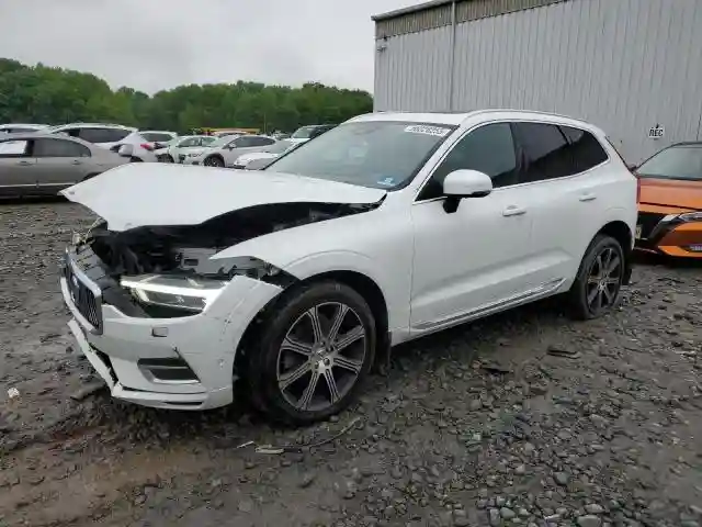 YV4A22RL8J1061208 2018 VOLVO XC60-0
