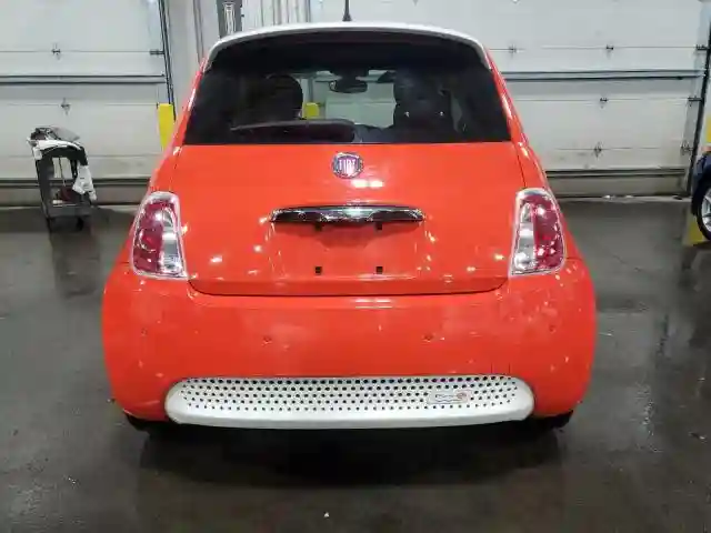 3C3CFFGE4JT471691 2018 FIAT 500-5
