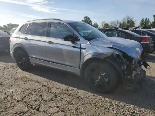 3VV8B7AX8PM138539 2023 VOLKSWAGEN TIGUAN-3