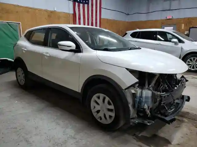 JN1BJ1CP1HW008821 2017 NISSAN ROGUE-3