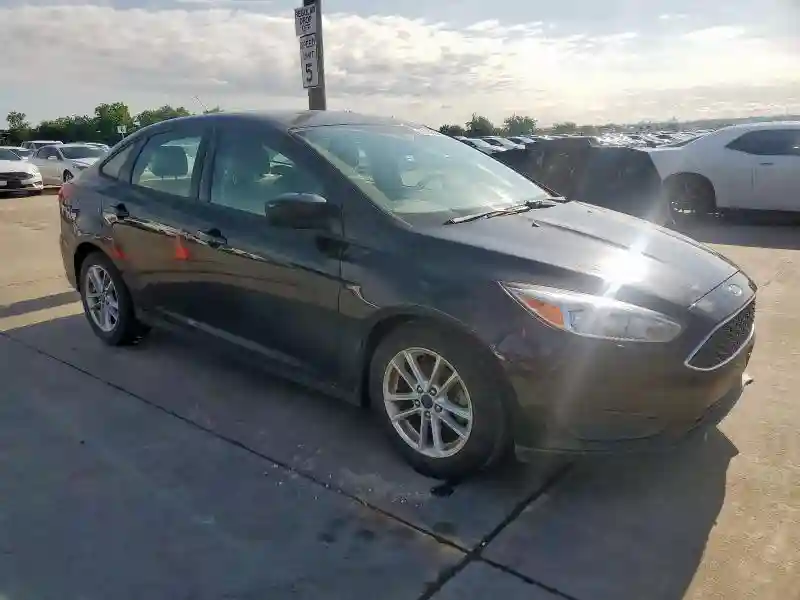1FADP3F22JL206546 2018 FORD FOCUS-3