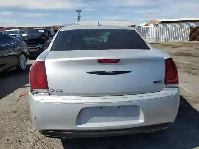 2C3CCAAG3LH212658 2020 CHRYSLER 300-5
