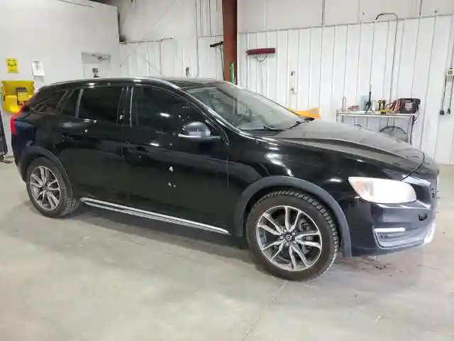 YV4612HK9G1003635 2016 VOLVO V60-3