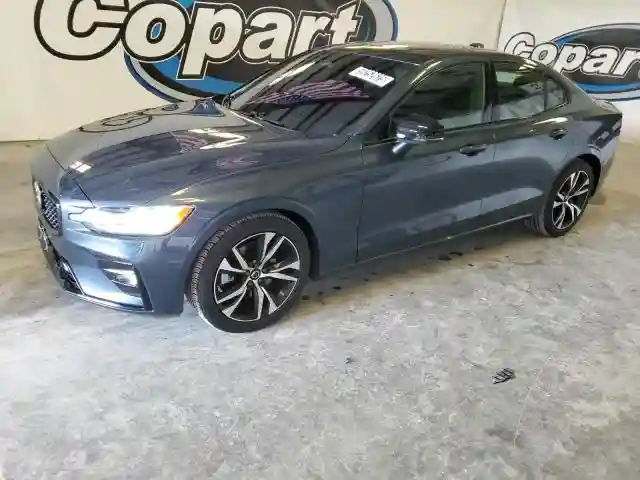 7JRL12FJ3SG362342 2025 VOLVO S60 CORE-0