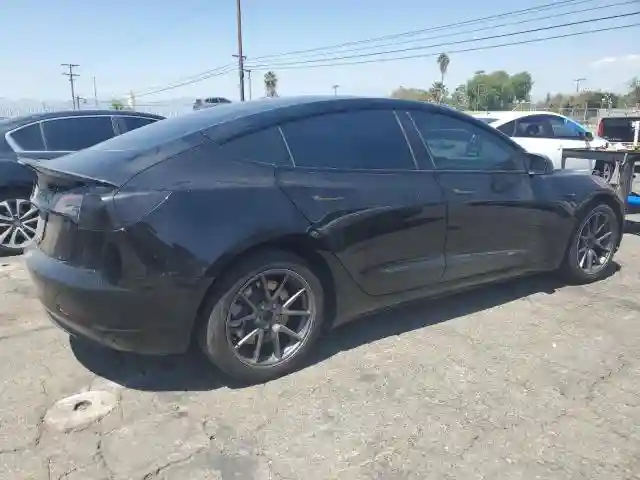 5YJ3E1EA1PF711126 2023 TESLA MODEL 3-2