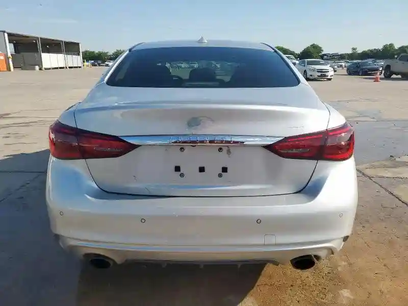 JN1EV7AP3JM350036 2018 INFINITI Q50-5